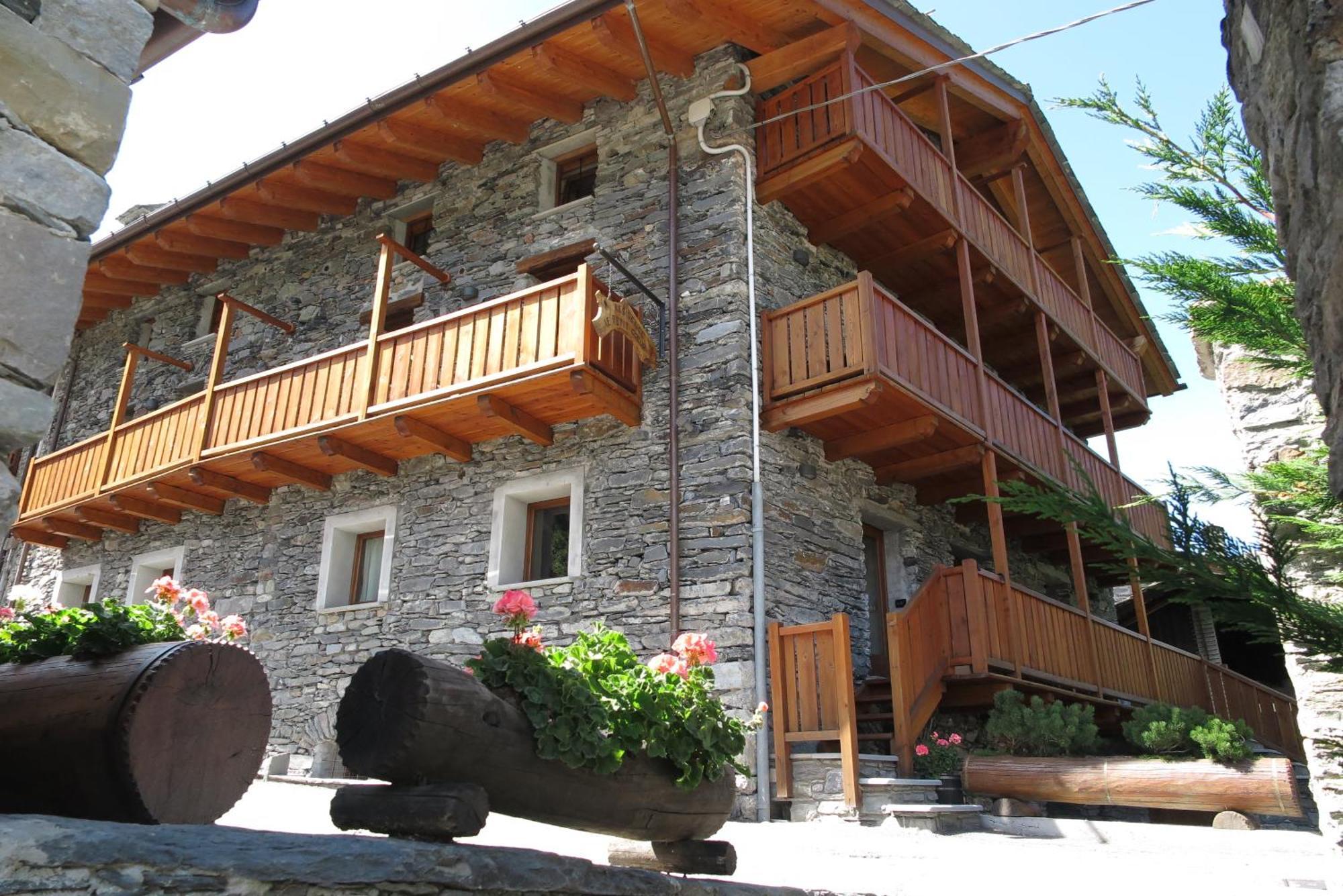 Le Petit Coeur Residence De Montagne La Salle Exterior foto