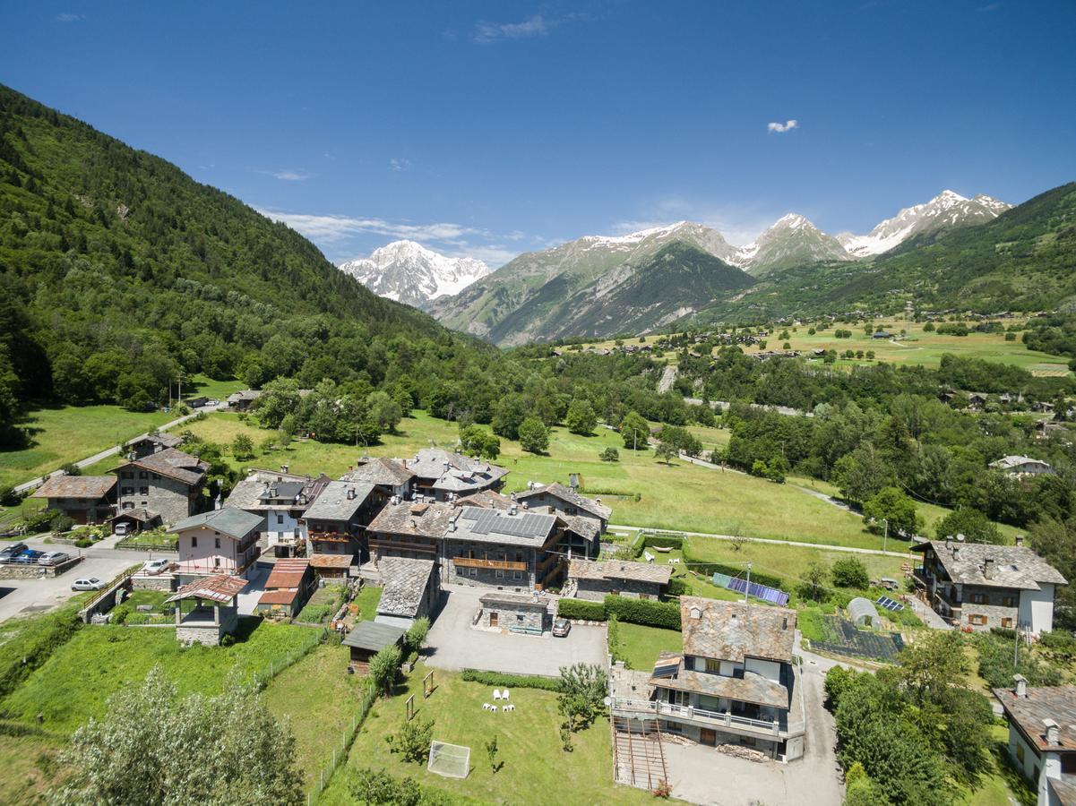 Le Petit Coeur Residence De Montagne La Salle Exterior foto